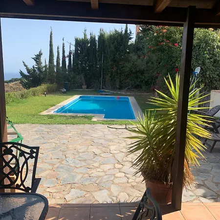 El Paraiso De *